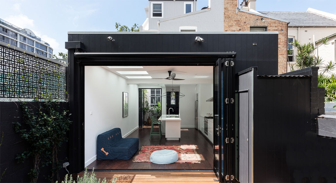 Mackenzie St: Terrace renovation maximising light and space